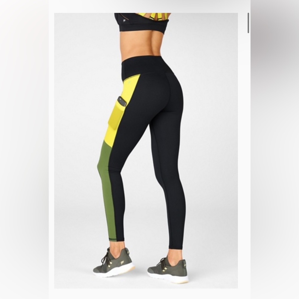 Fabletics activewear set 4x (22-24)
